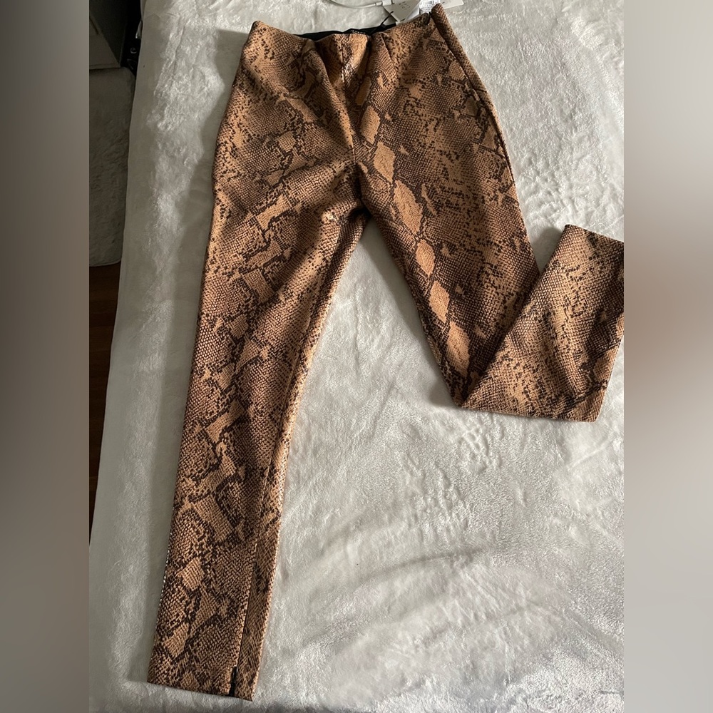 Zara legging HI-Rise - brand new - Never worn